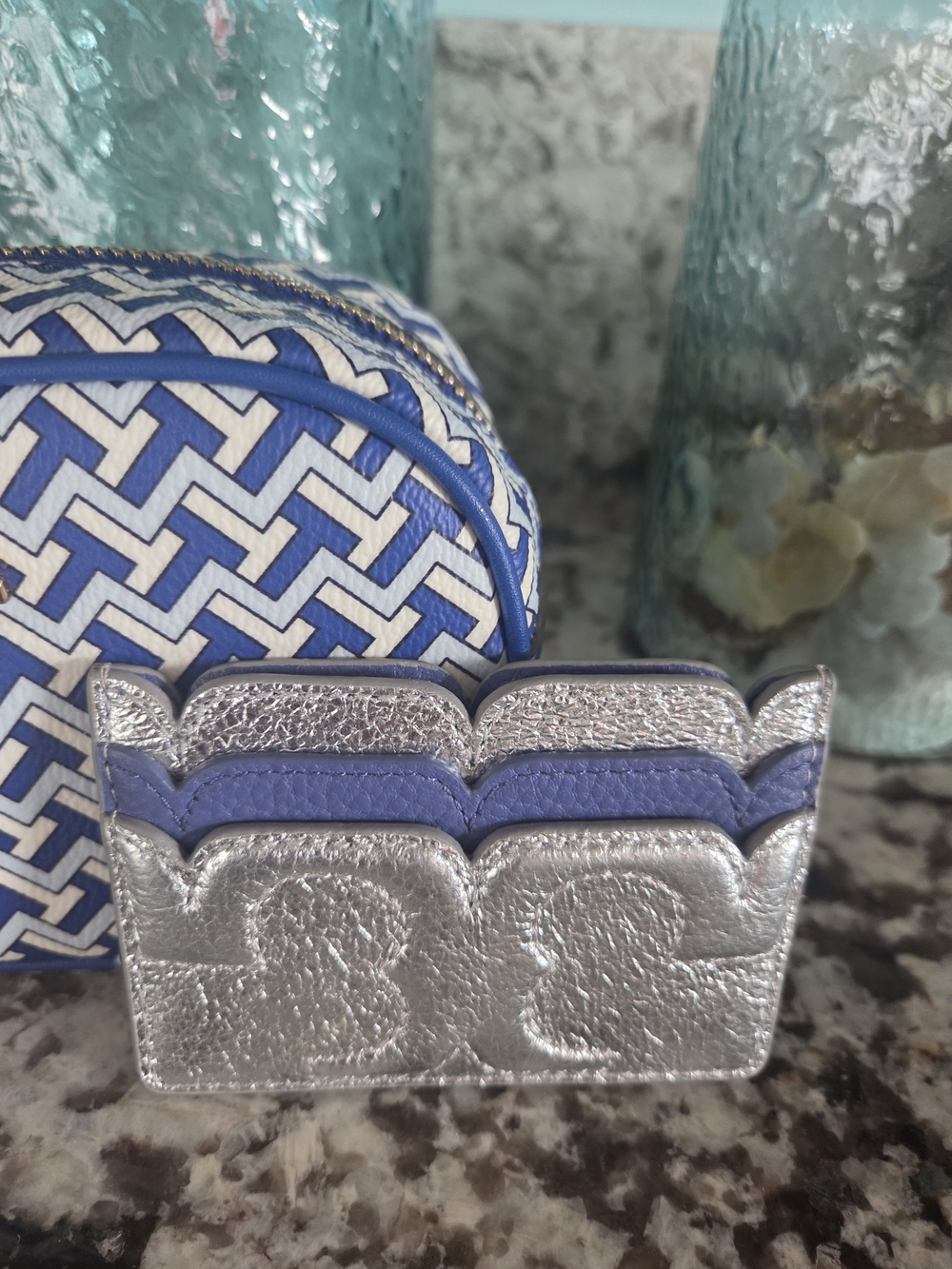 Tory Burch Blue & White Patterned Wristlet with Silver Cardholder - Picture 4 of 8